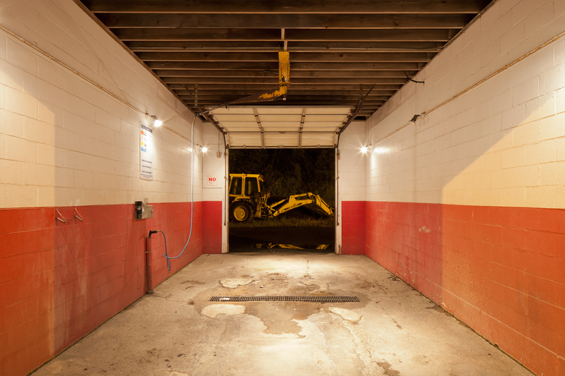 Illustration for article titled These Photos Show the Lonely Interiors of Empty Car Washes